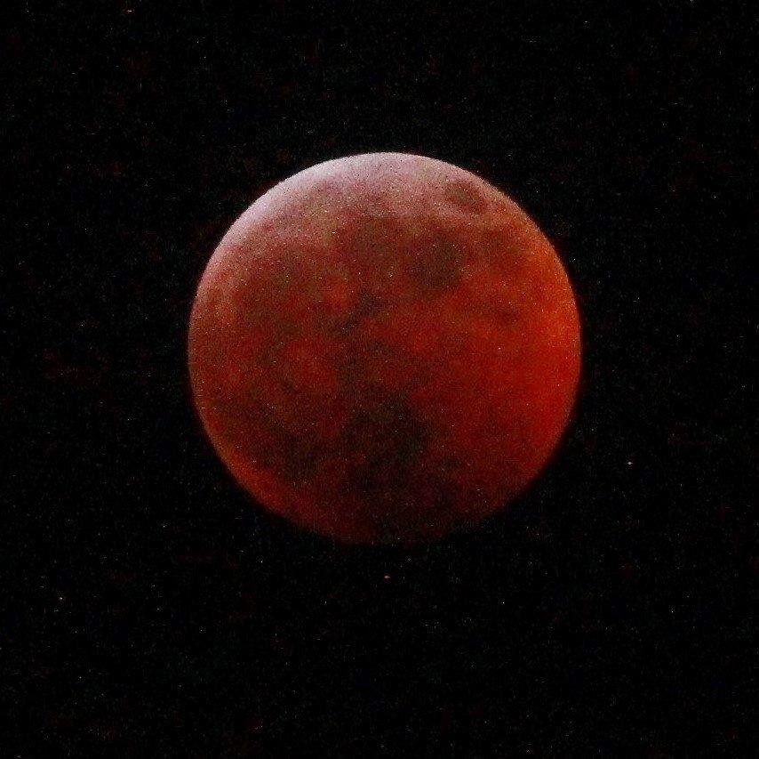 Blood moon moments before totality