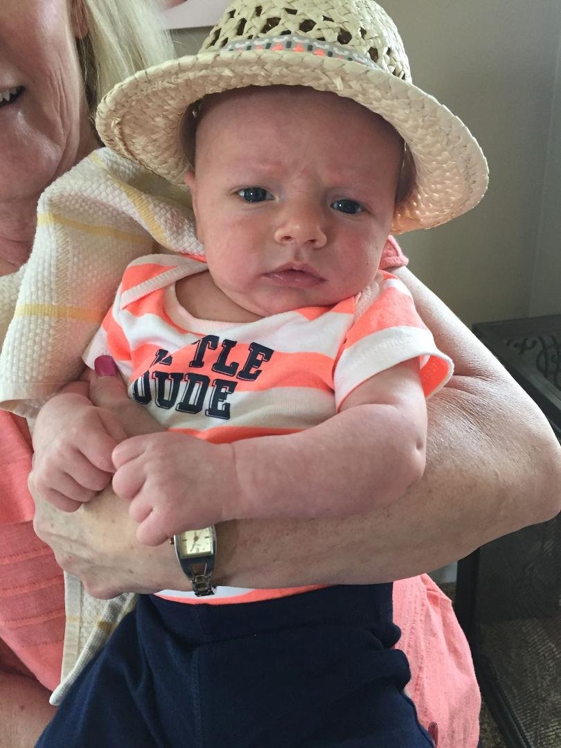 What a cute little dude! 😍
