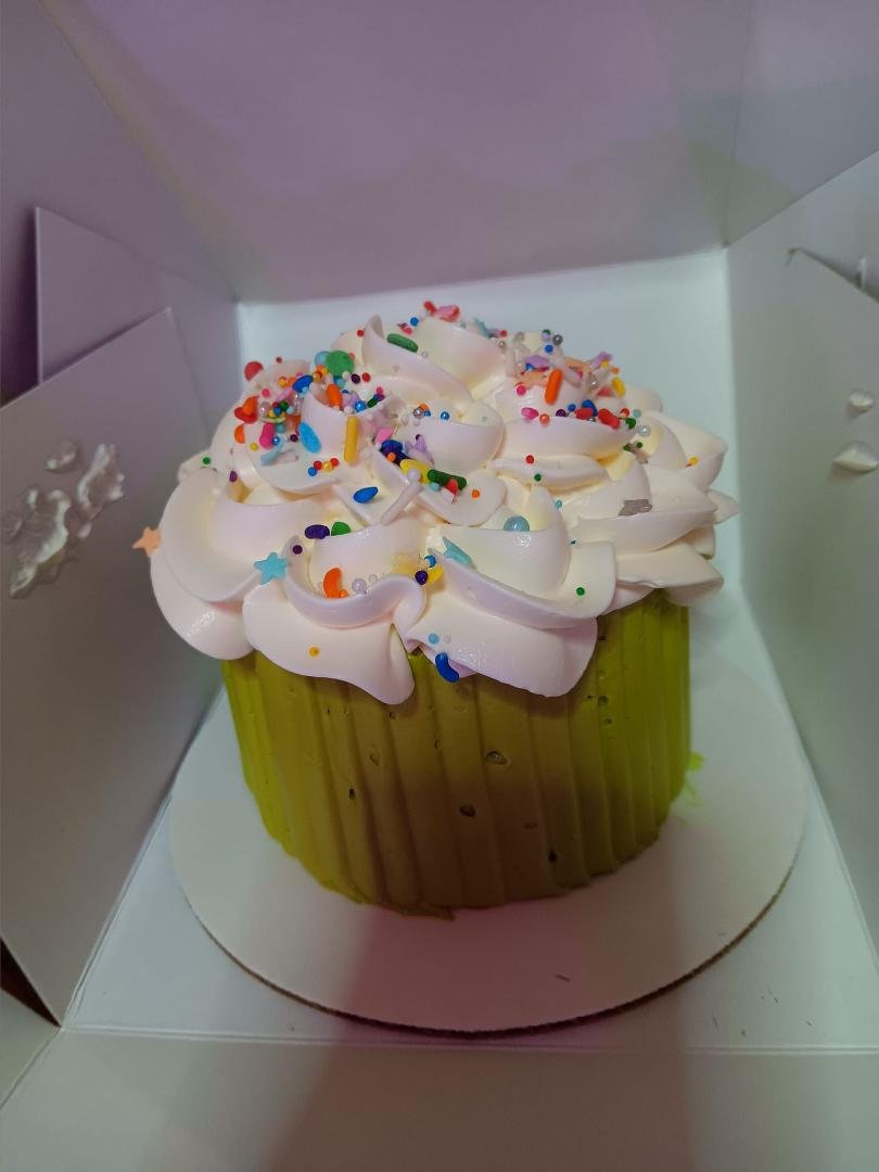 My beautiful birthday cupcake from Kelsey.