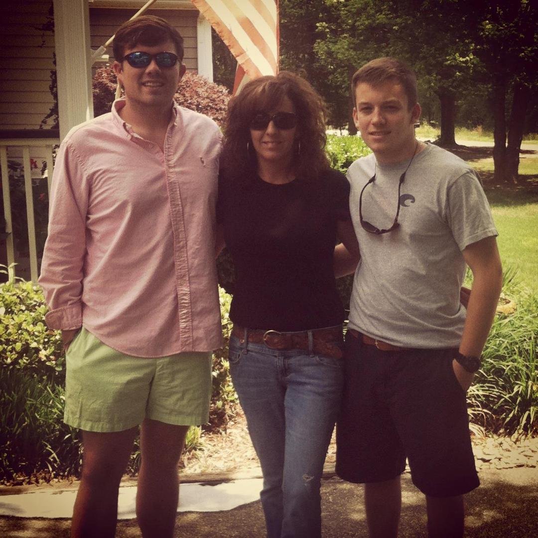 Wonderful Mothers Day picture from Dana and the boys. Love them to pieces. Made me a happy girl today.
