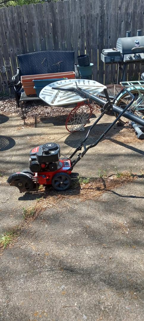Craftsman edger 140cc new 399.00 Lowes sale price 195.00