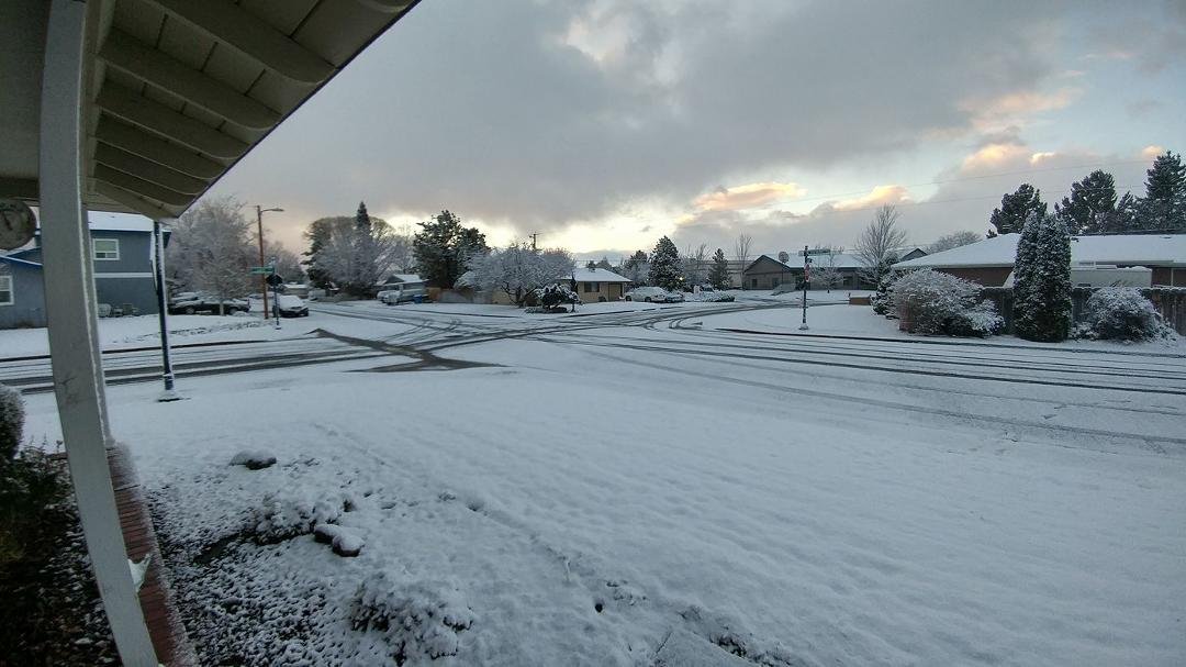Our first snow this winter 11-27-16.