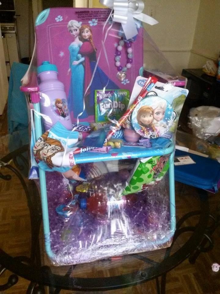Frozen chair! Go for the hunt in the grass!!!
Front