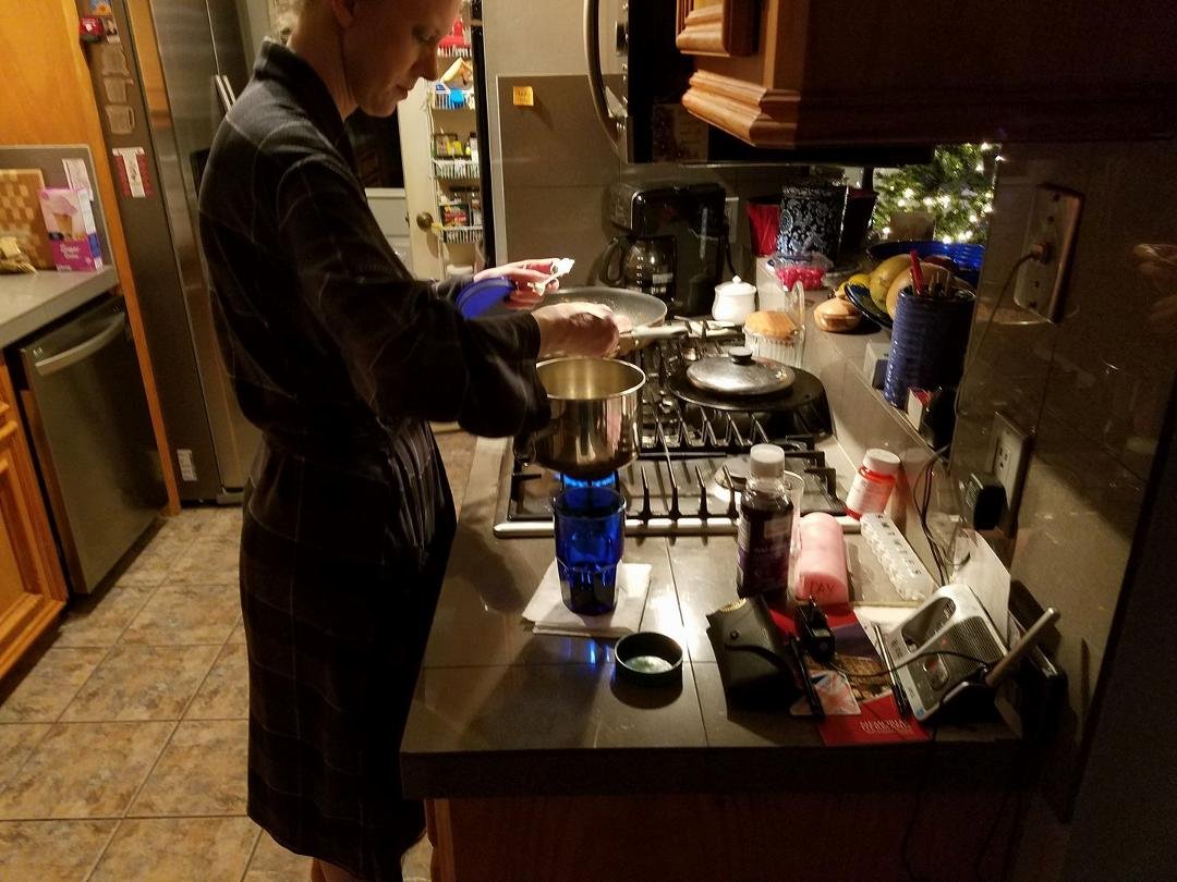 She can't help it! 'Cuzzi not hot yet?' I'm going to find a snack
...aka 3 course meal at 11:30pm