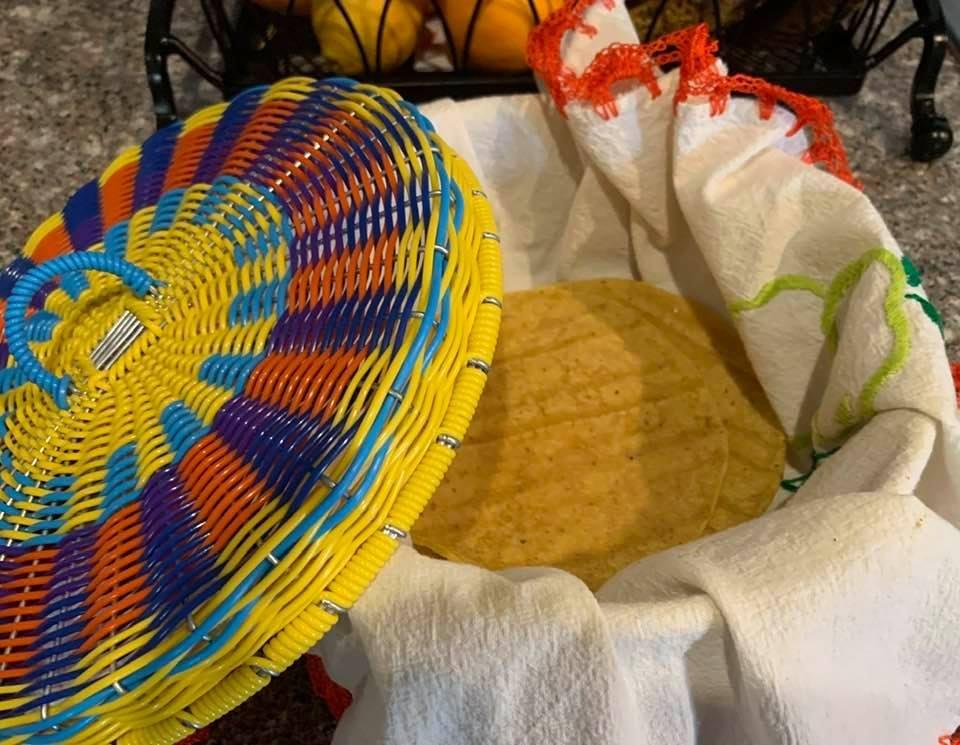 Who remembers this at Grandma’s kitchen? ❤️