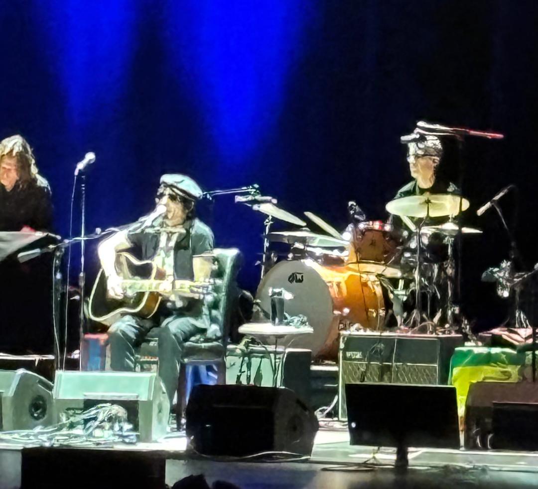 Just 18 months after suffering a spinal stroke, Jesse Malin delivered a spellbinding show of heartfelt, articulate rock songs and entertaining anecdotes during a concert Monday evening for his benefit at the Beacon Theatre 