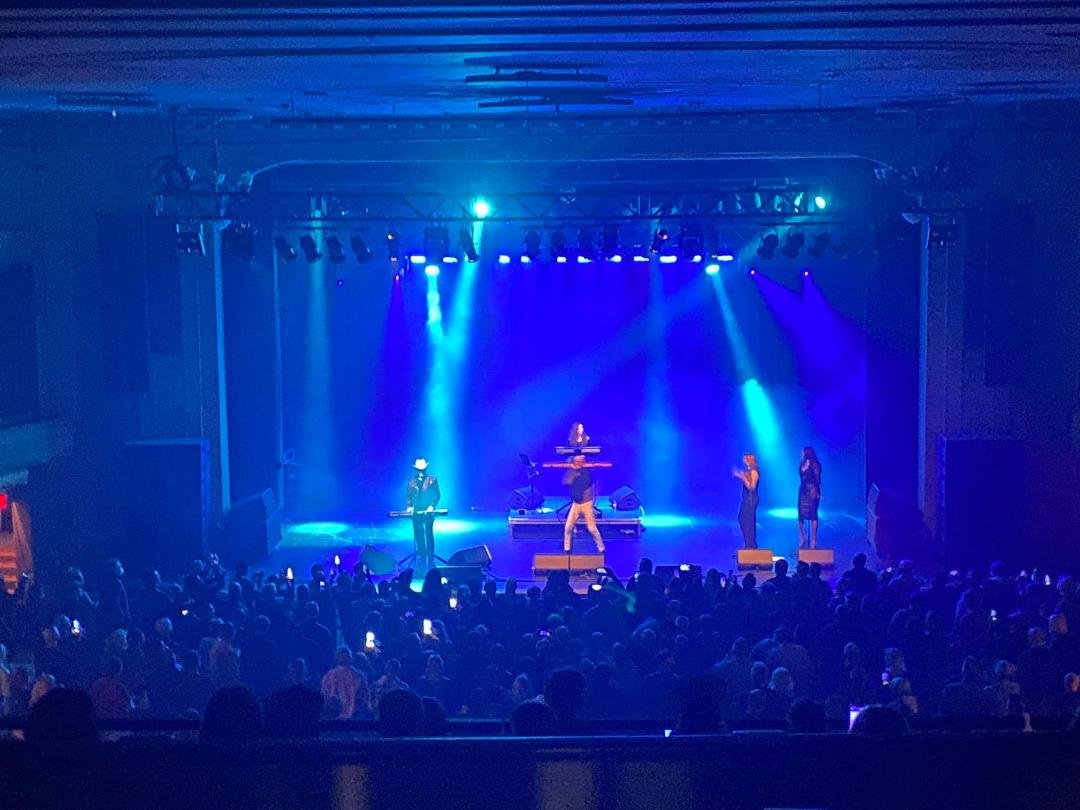 What an amazing concert. Heaven 17 performed at the Danforth Music Hall. It was their very first concert in Toronto and they were brilliant!!!
