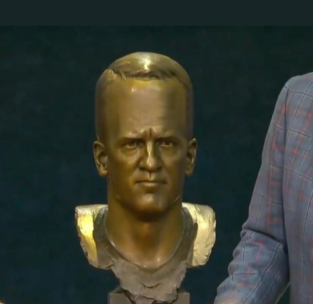 I'd like to see that helmet!!!! Lol #peytonmanning