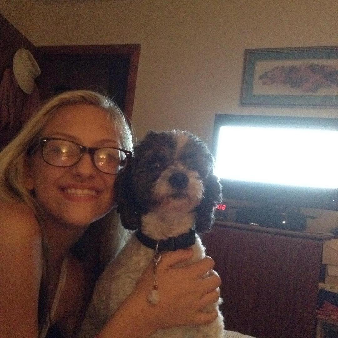 This is my beautiful grand daughter and our dog oreo❤️❤️❤️