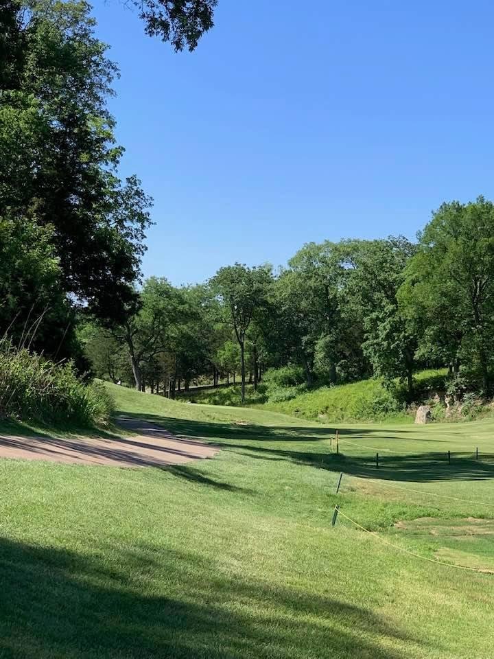 Perfect weather and on a golf courses. Retirement heaven.