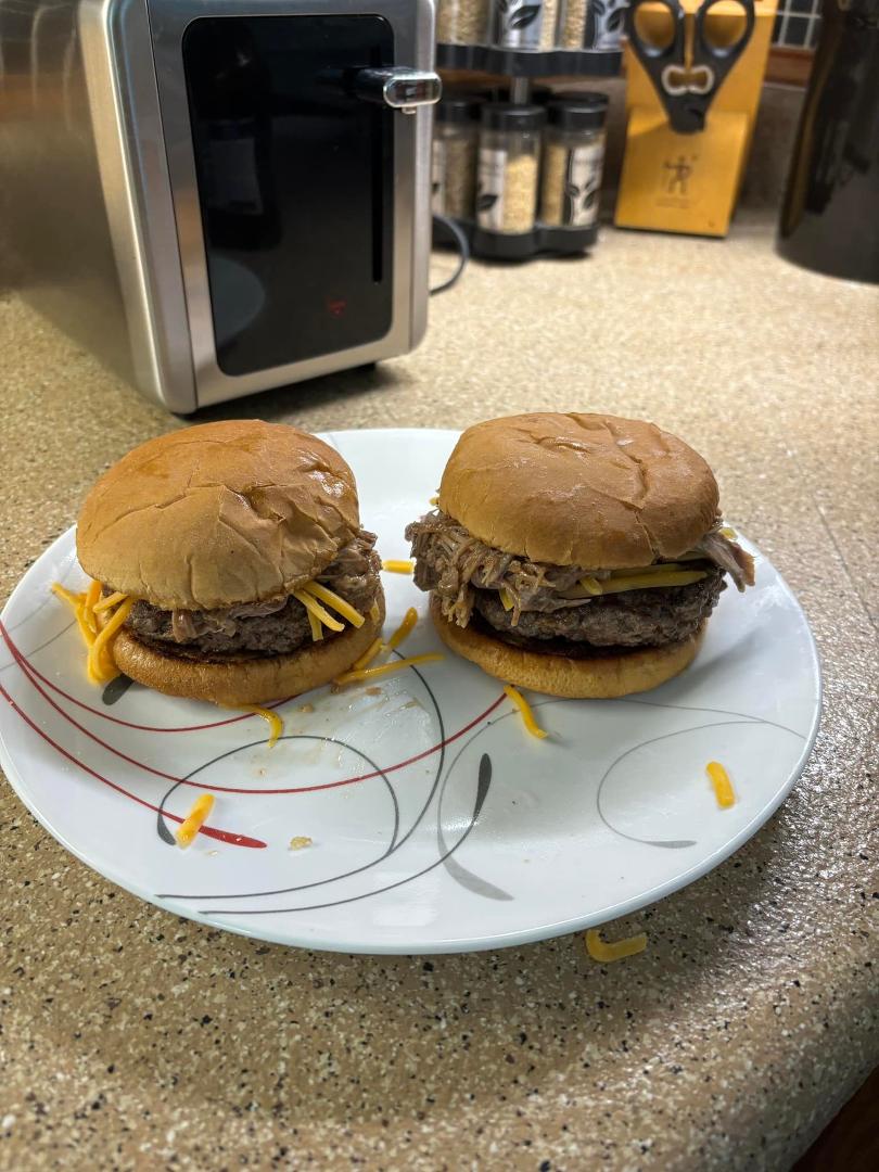 Bbq pulled pork Burgers . Yum