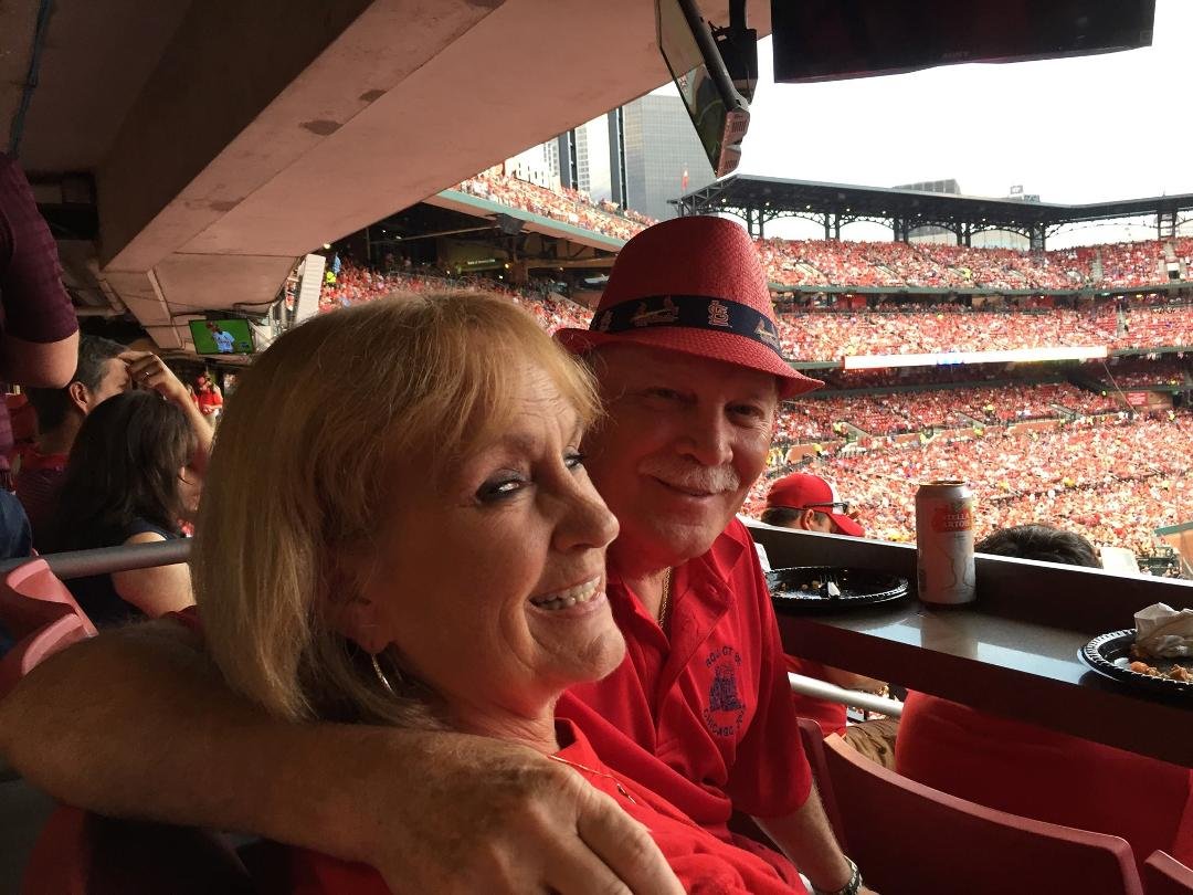 Sporting a real Cardinal fedora. Got one for brother George!!!