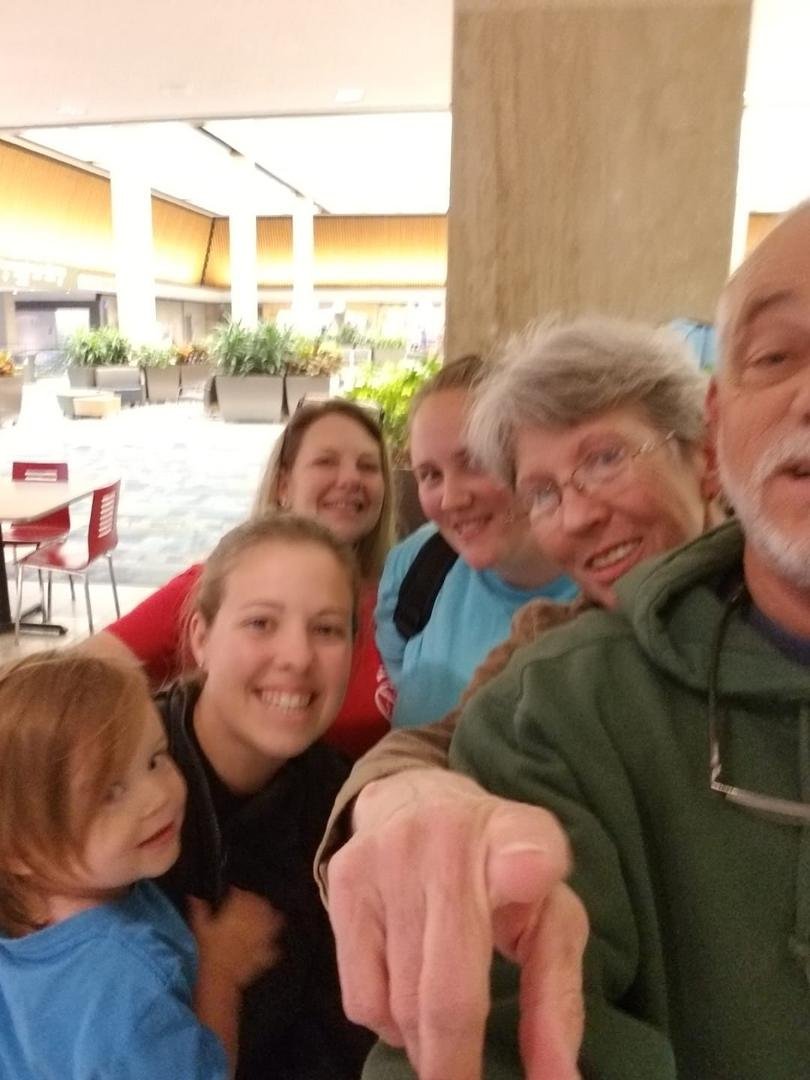 Last picture before they hit TSA.
Sucks we couldn't hold onto the moment till they boarded.