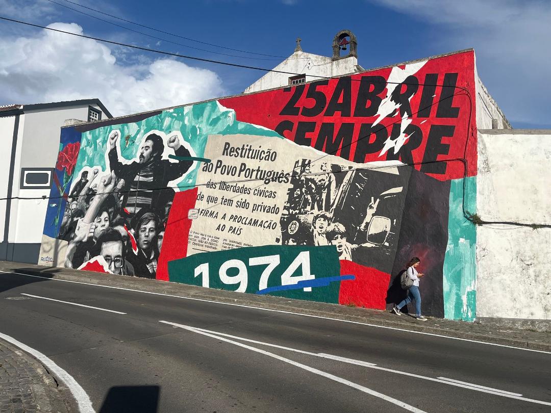 As I look toward the Presidential Election occurring in the United States in two short days, I find myself reflecting on the import of this mural, which adorns a wall at the foot of Rua Sao Pedro, just up the hill from the