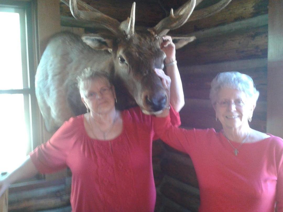 Nancy Hoak & I found a new friend