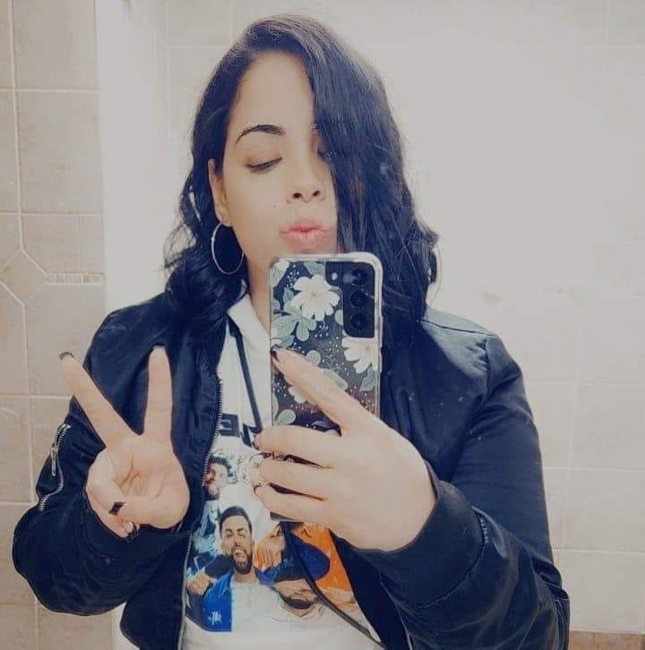 I want to take the time and wish my baby sister Naomi Guzman a happy birthday may God keep blessing her with many more. Love u baby sis