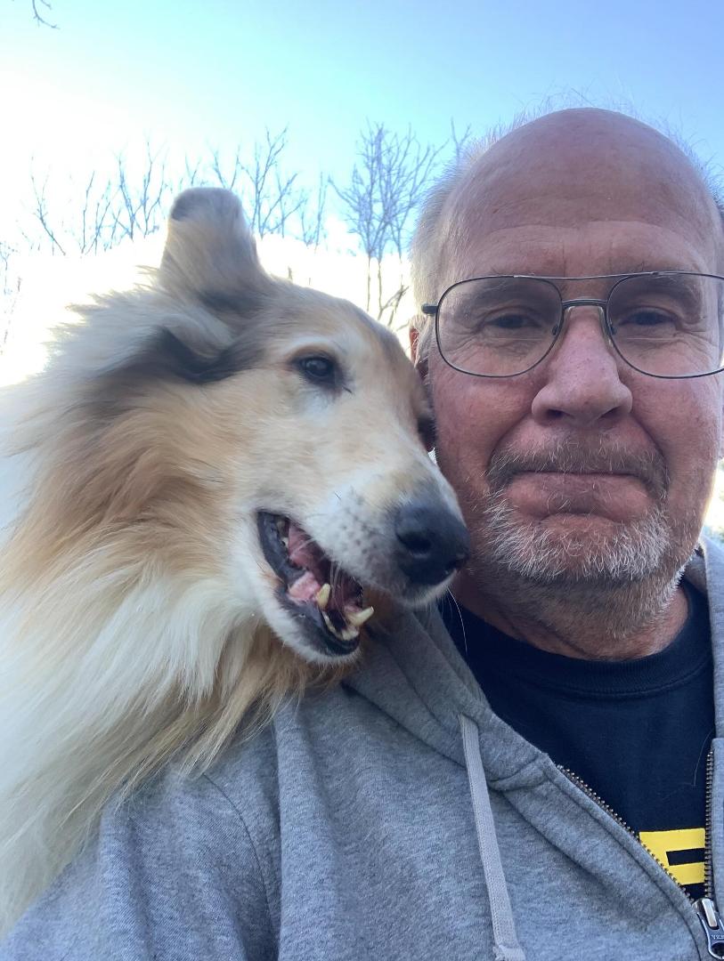 It’s a great day for a selfie, Mark! You want to join me? “If you insist,” I replied. #selfie #puppyfun #lodi #lodiwi #dogsofwisconsin #wisconsindogs #buddies #bestoftimes