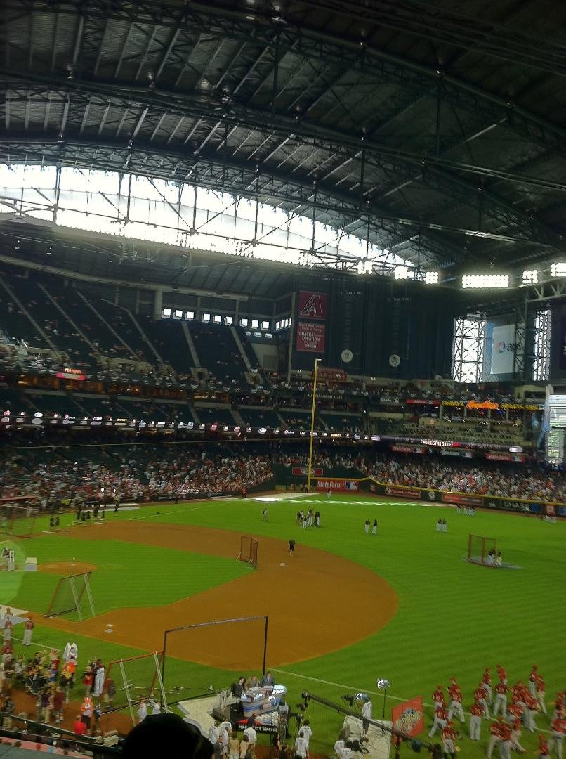 This stadium definitely brings out the OMG!! It is awesome!!