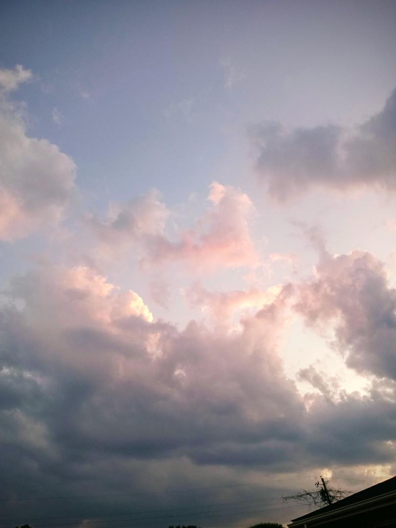 Sky over Shepherdsville late yesterday