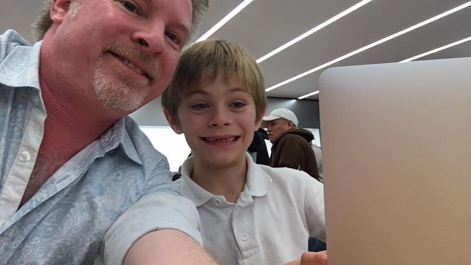 Ronny and me playing with the new MacBook Pros while we wait to see Rouge One.