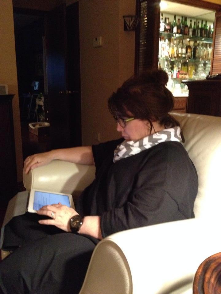 Deborah's visit to Oklahoma City was too short. She missed our snow. She left early this morning. Good visit anyway.