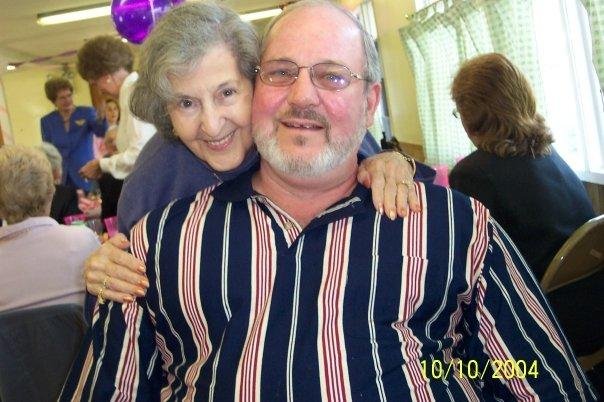 AUNT MARY O'BRIEN AND GENE 2004