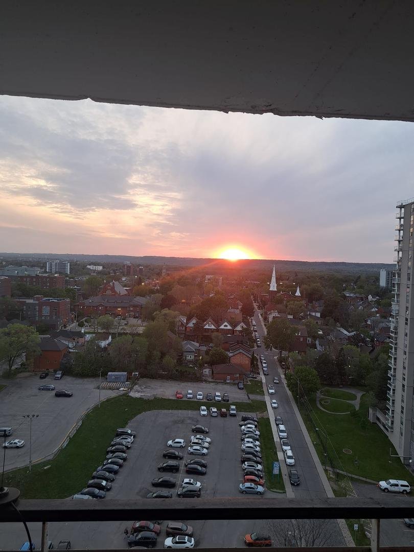 Sun about 10 min before it sets at 2020 on Friday May 12, 2023. Another 38 or so longer days to come.
The earth is now in Northern Hemisphere summer. Sun is setting pretty far north now