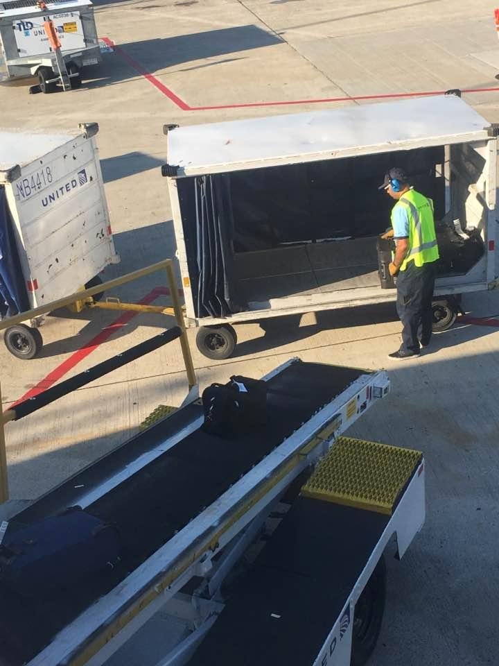 Just saw my bag go up the belt for my flight to Atlanta with subsequent drive to Augusta, GA.  Nice to know i will see it soon.