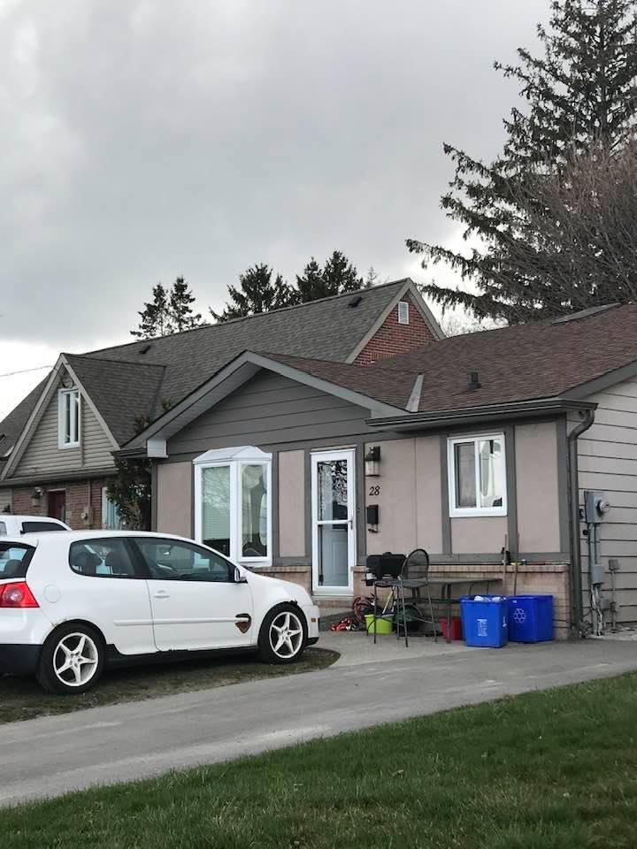 Excelent Detatched 6 Bedrooms 2 kitchens Wow Only $549900!!!! Call Or Email me For More Info
