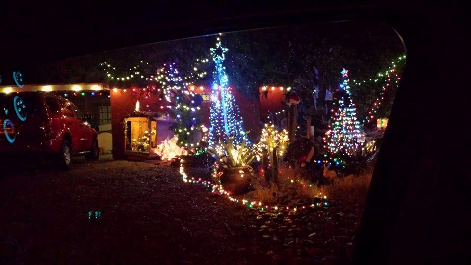 Final holiday photo. It was too cold and wet to walk so i drove. Took the picture from my car. I had to return s couple of Redbox films too. And i got to listen to my favorute Justin Bieber song on the radio.