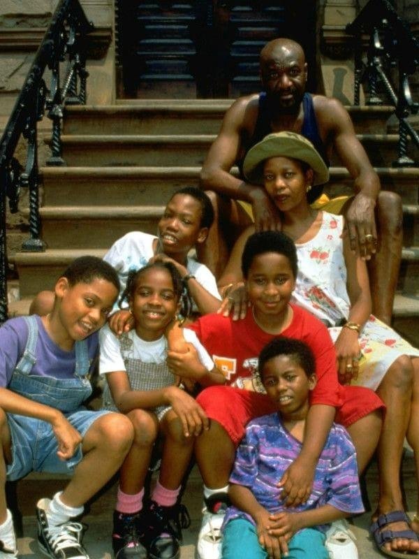 Do you know this family? If not l, it's because you eat like a pig and chew like a cow!
Jk.
But seriously though, it's black history month and I'm black and this is one of my favorite movies in the whole world.
This mov