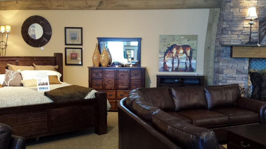 This use to be my style. A lot has changes since that little girl that use to want to live on a ranch but there is still a homey feeling to it :)
