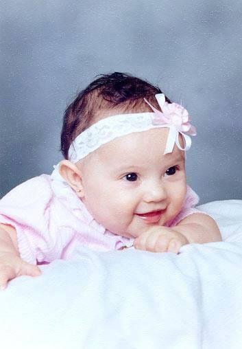 Absolutely the GREATEST picture of Solana Oliver ever!