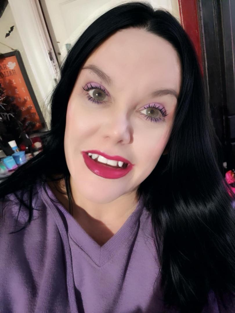 Hello Darklings! I need to post more.
ᗷᗴᗴᑎ ᘜᗴTTIᑎᘜ TO KᑎOᗯ ᗰYᔕᗴᒪᖴ.
ᔕOᗰᗴTIᗰᗴᔕ ITᔕ ᘜOOᗪ TO ᗷᖇᗴᗩK ᖴᖇOᗰ ᔕOᑕIᗩᒪ ᗰᗴᗪIᗩ.
ᗯᕼᗩTᔕ ᗴᐯᗴᖇYOᑎᗴ ᑌᑭ TO Tᕼᗴᔕᗴ ᗪᗩYᔕ?
ᖇᗴᗩᗪY ᖴOᖇ ᗩᒪᒪ
ᕼᗩᒪᒪOᗯᔕ ᗴᐯᗴ?!
#Halloween #vampires #hearse #HearseGirl #vam
