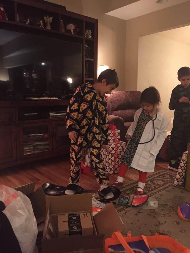 Gabe explaining the approach to proper snowboarding.