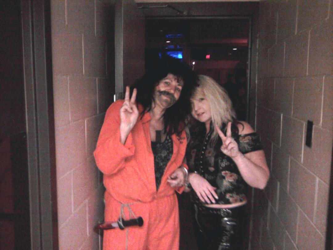 Ahhh sweet picture of buddies Lee and Shaunassey