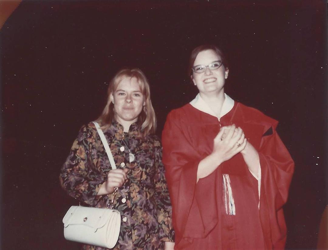 Since Su & Chris were reminiscing about being bestest friends for years I thought I'd post a picture of them together. This was taken at Su's Highlands High graduation 1968. Happy Birthday a day late Sis.