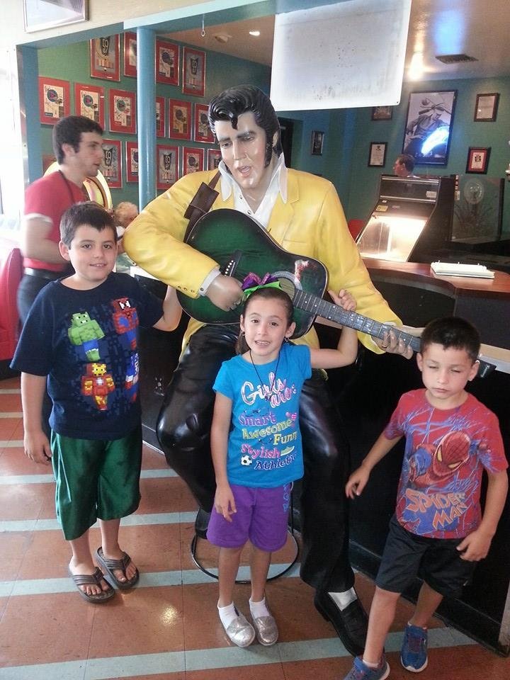 we saw Elvis !!!!