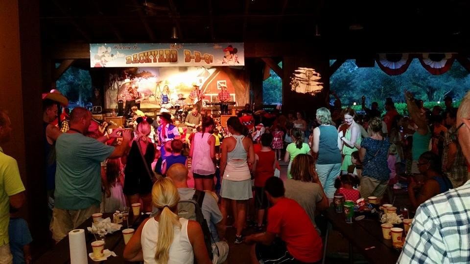 Went to Mickey's Backyard B-B-Q at Fort Wilderness.