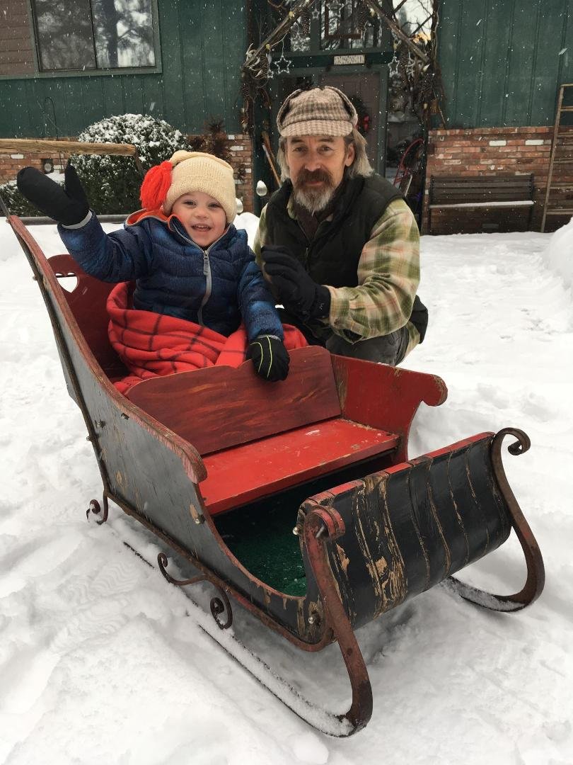 Once a year we try to take our "old" sleigh out for a trip around the block. Today was the perfect day!!