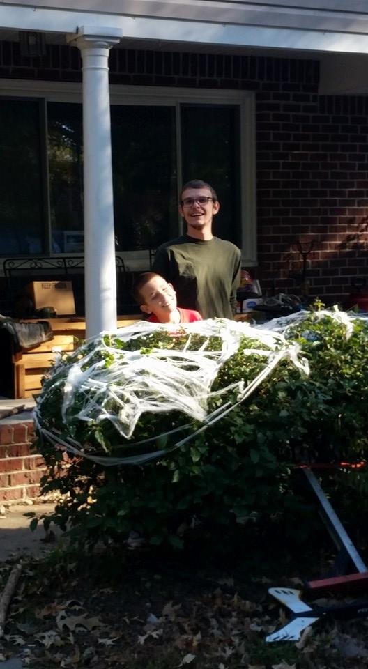 My boys decorating !!