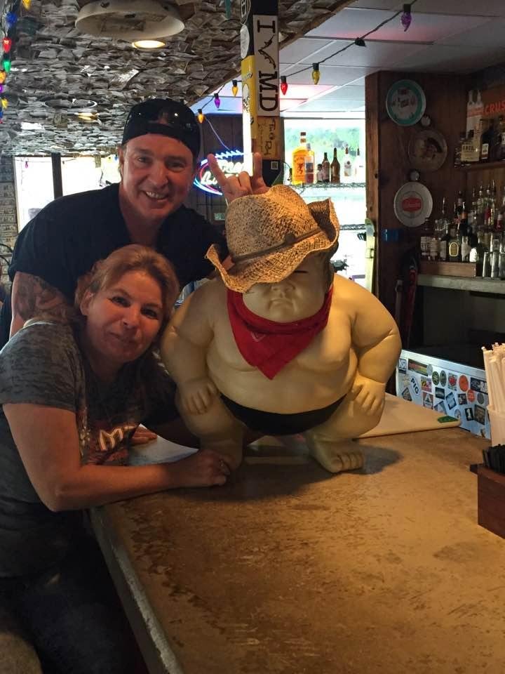 Tin roof bar in Baltimore with our new buddy 'Benny'😁