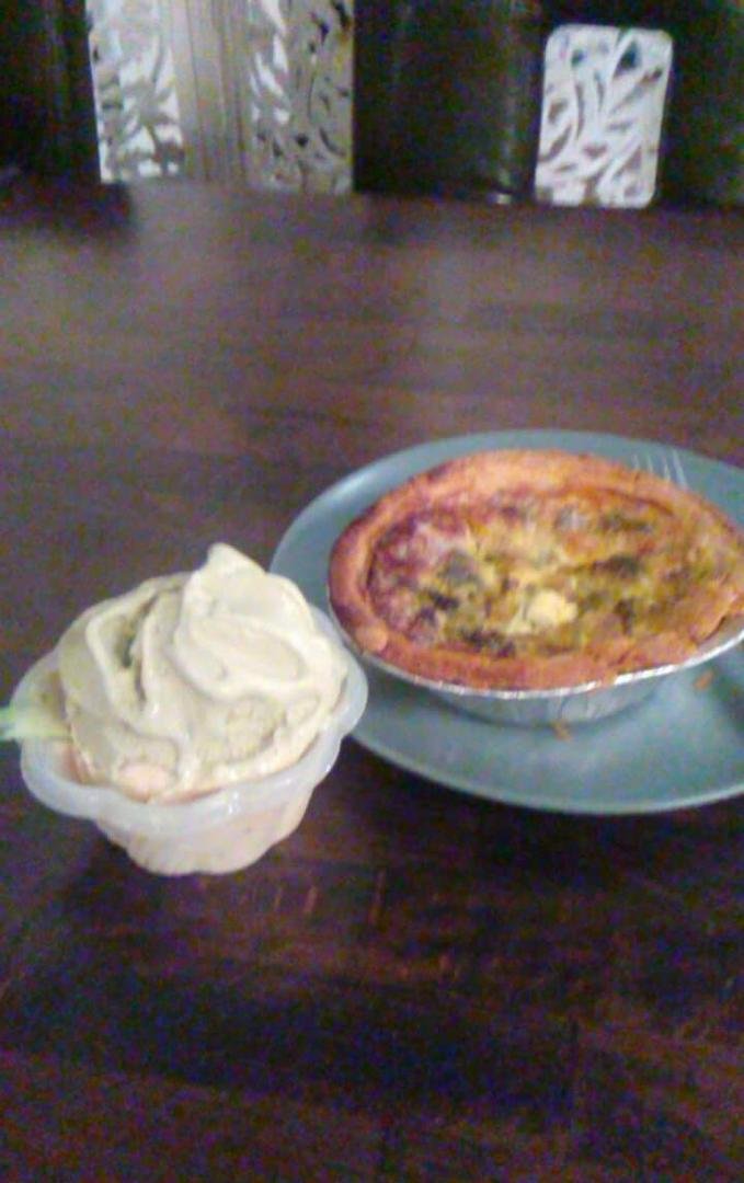 And topping off my "mini-vacation" day....quiche & real Italian Gelato...mmmm