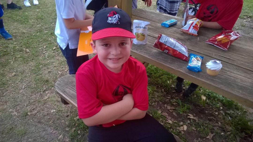 My favorite 'Dawg. Liam went 5/5 last 2 games. If the Braves still need help call him.