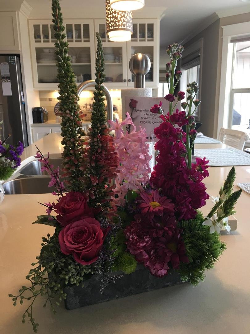 Many thanks to sweet Shelley, Dmitry and the boys for the beautiful flowers! They smell wonderful. Love you all very much and miss you a bunch! 😍