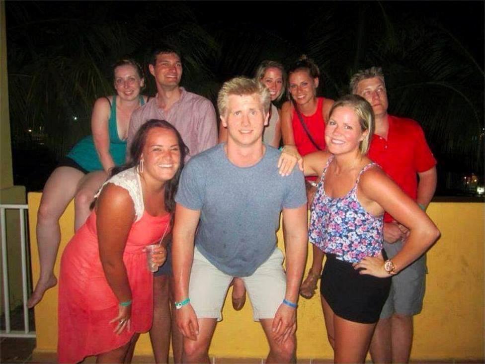 Always remember when posing for pictures, foot placement is VERY, VERY important!