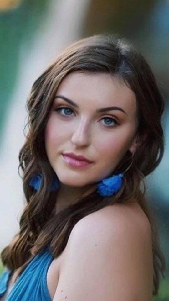 Happy 21st birthday to my beautiful, smart, responsible, and caring daughter Madyson. We love you so much.