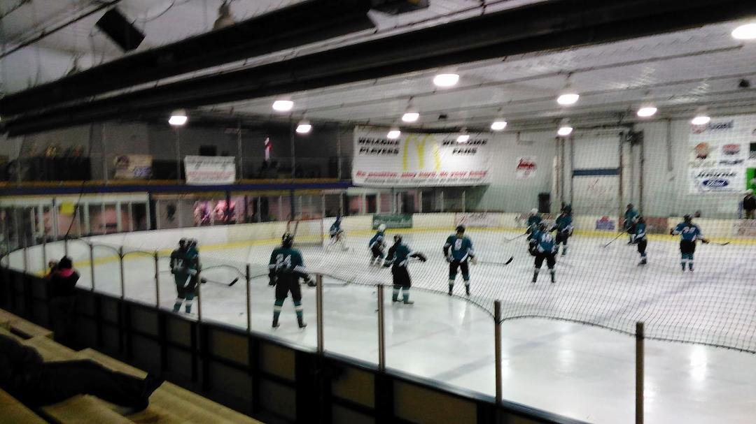 In Havre, getting ready for the first game in the State B tournament to start.