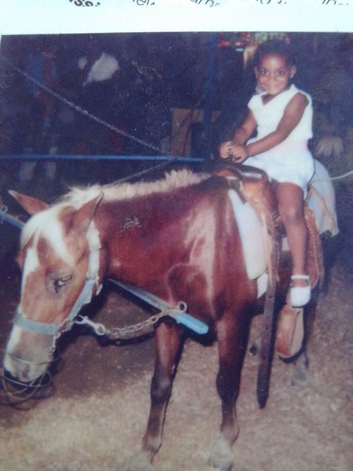 Today I was going through pictures and found this Ashley Irreplaceable Keye looks so happy and the horse looks so sad lol