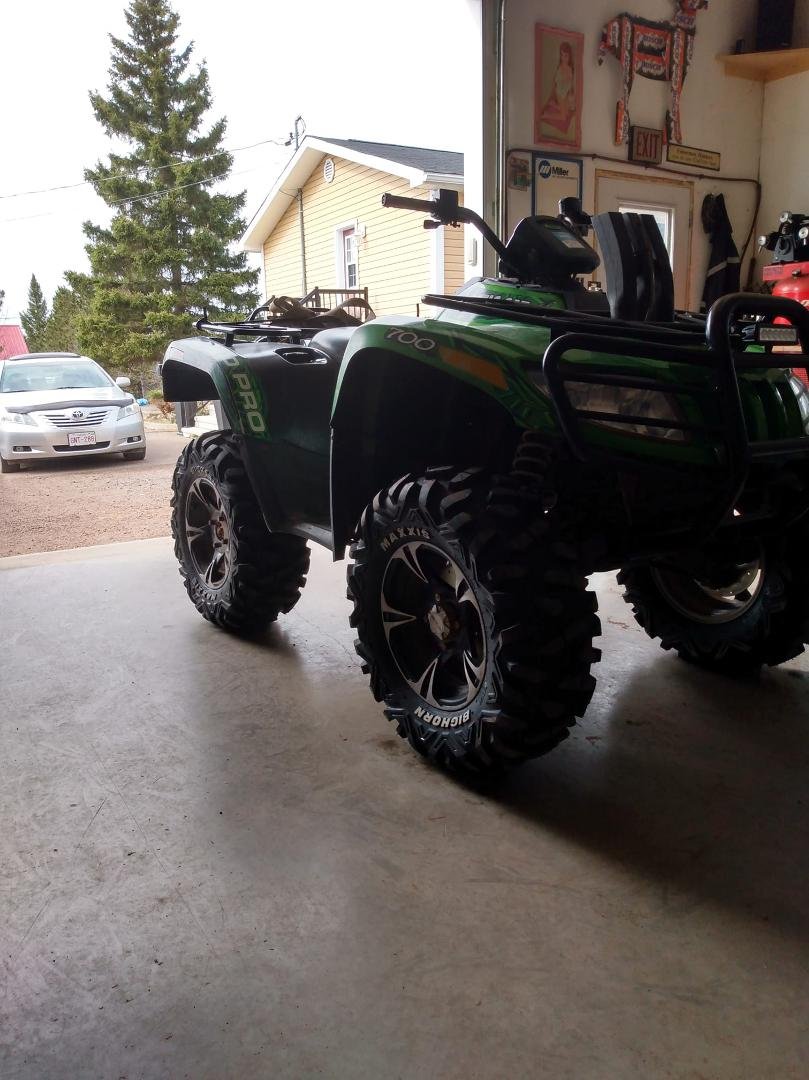 Check out the new bighorns looks wicked and rides wicked.....now the mud test hehehehe